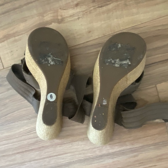 BCBG Platform Sandal Heels - Picture 3 of 7